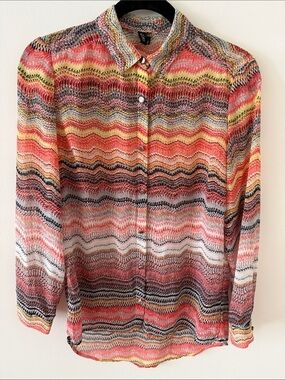 NWT Ravel Semi Sheer Chevron Pattern button down Long Sleeve Blouse. Size Small.